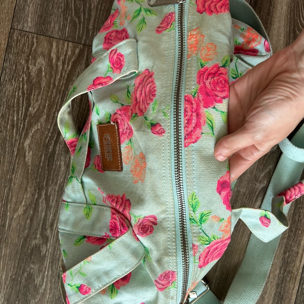 Victoria’s Secret Pink Floral Duffel - Picture 4 of 8